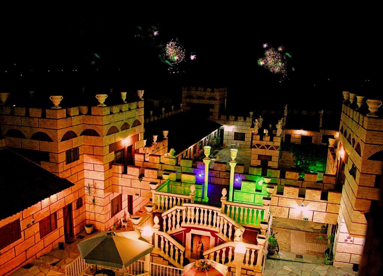 Pousada Al Castello Di Giulietta E Romeo Піренополіс Екстер'єр фото
