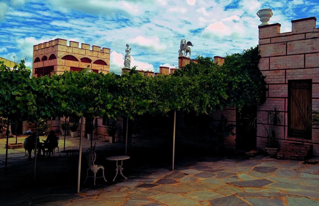 Pousada Al Castello Di Giulietta E Romeo Піренополіс Екстер'єр фото