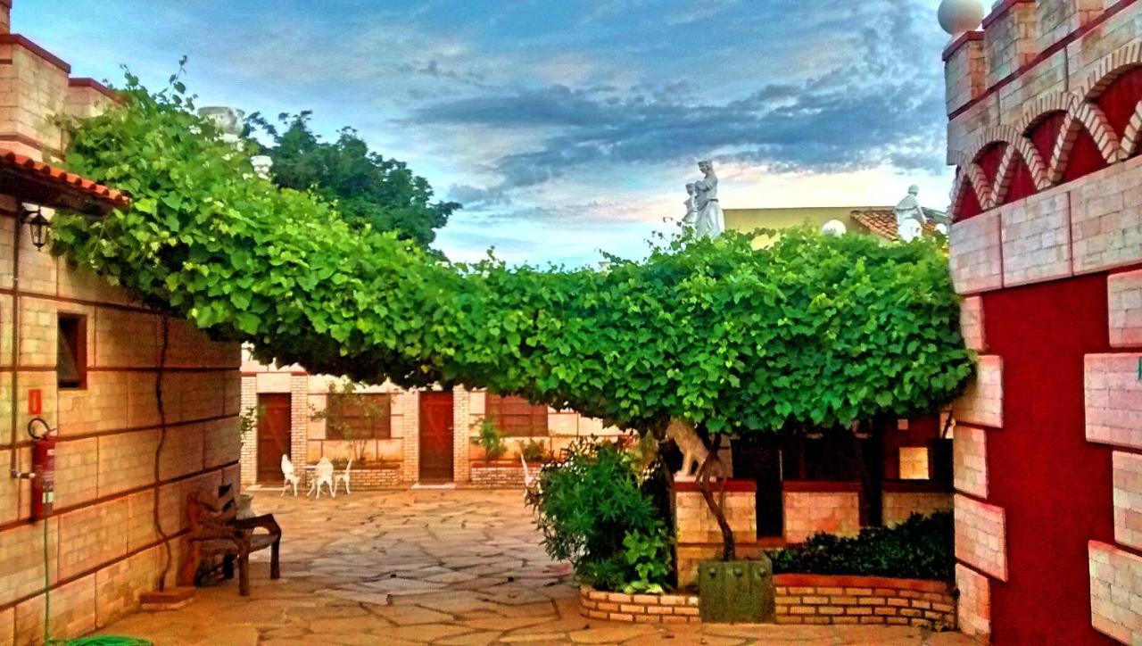 Pousada Al Castello Di Giulietta E Romeo Піренополіс Екстер'єр фото